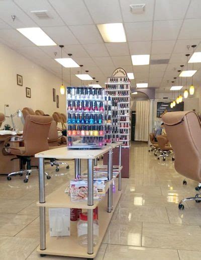 nail salon fresno